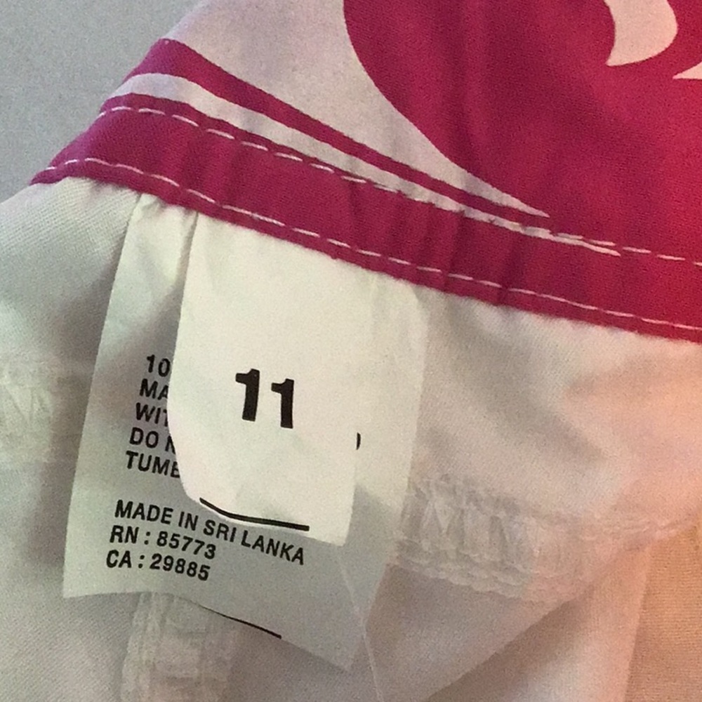 O’Neill women’s size 11 shorts, white with pink - Picture 10 of 12